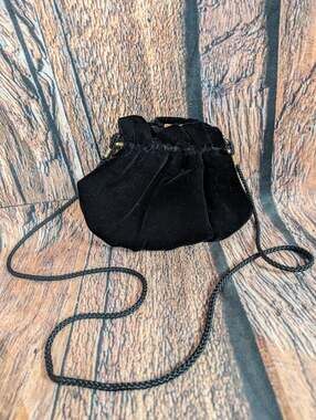 Vintage La Regale Black Velvet Evening Bag Pouch Kiss Lock Clutch Purse EUC